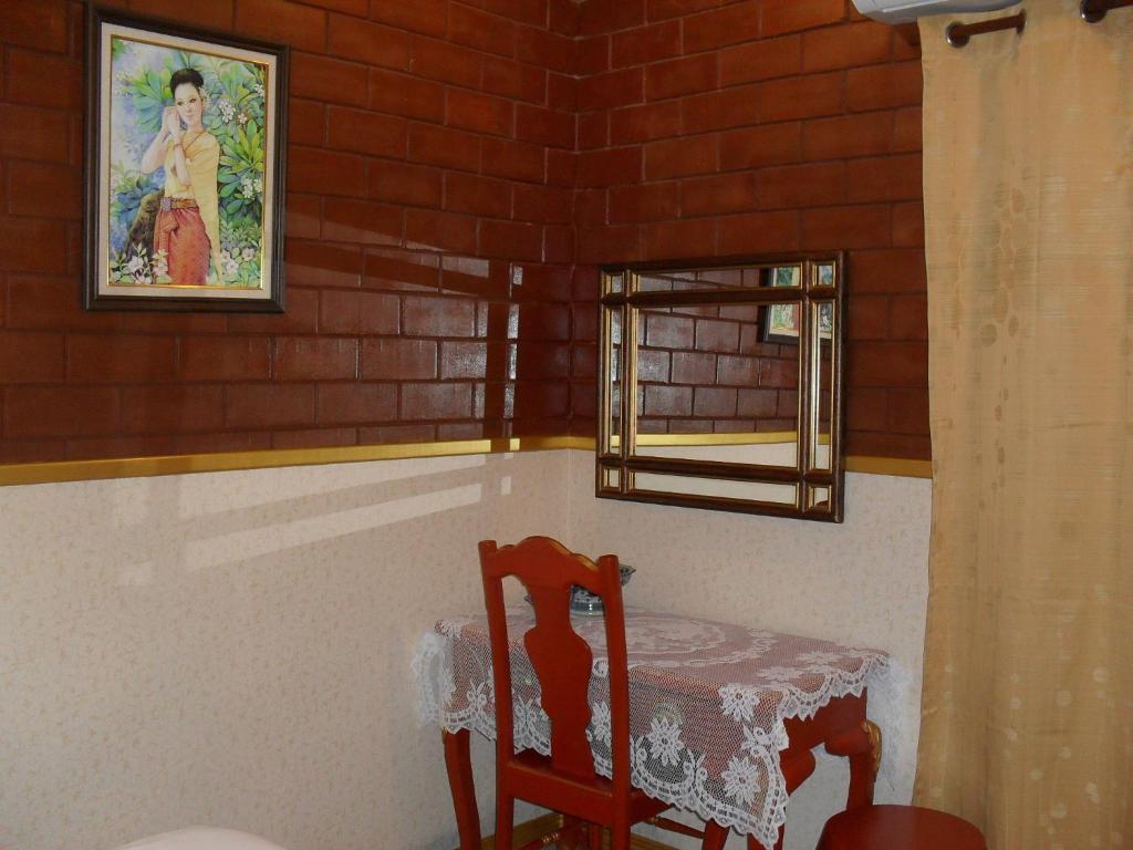 Irawadee Resort Mae Sot Habitación foto